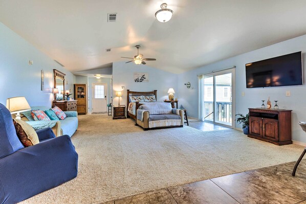 Interior - Coden Vacation Rental w/ Bay Access! (Coden)