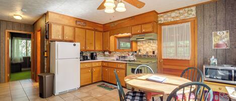 Rumah (2 Bedrooms) | Interior