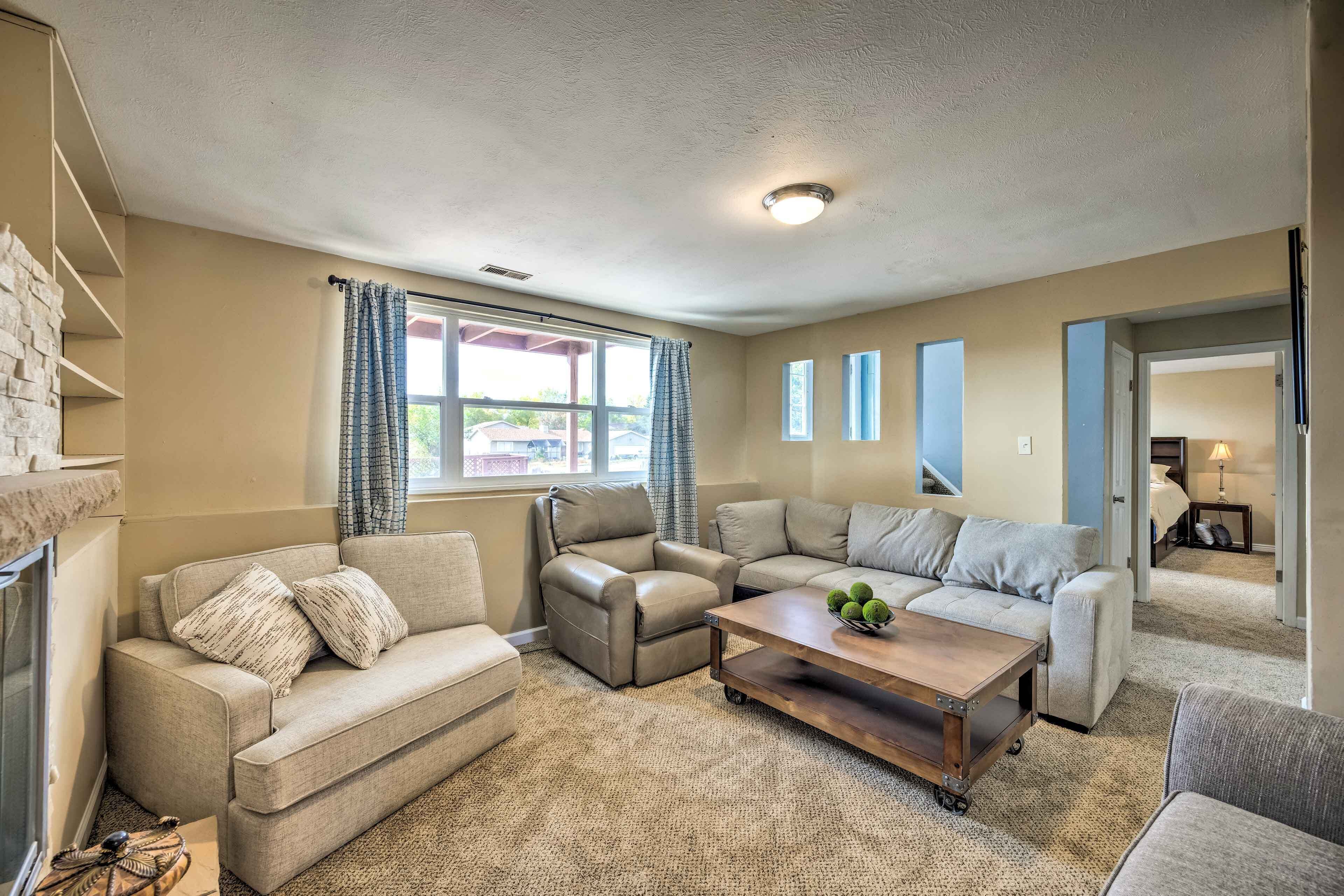 Colorado Springs Home w/ Deck ~ 6 Mi to Dtwn!