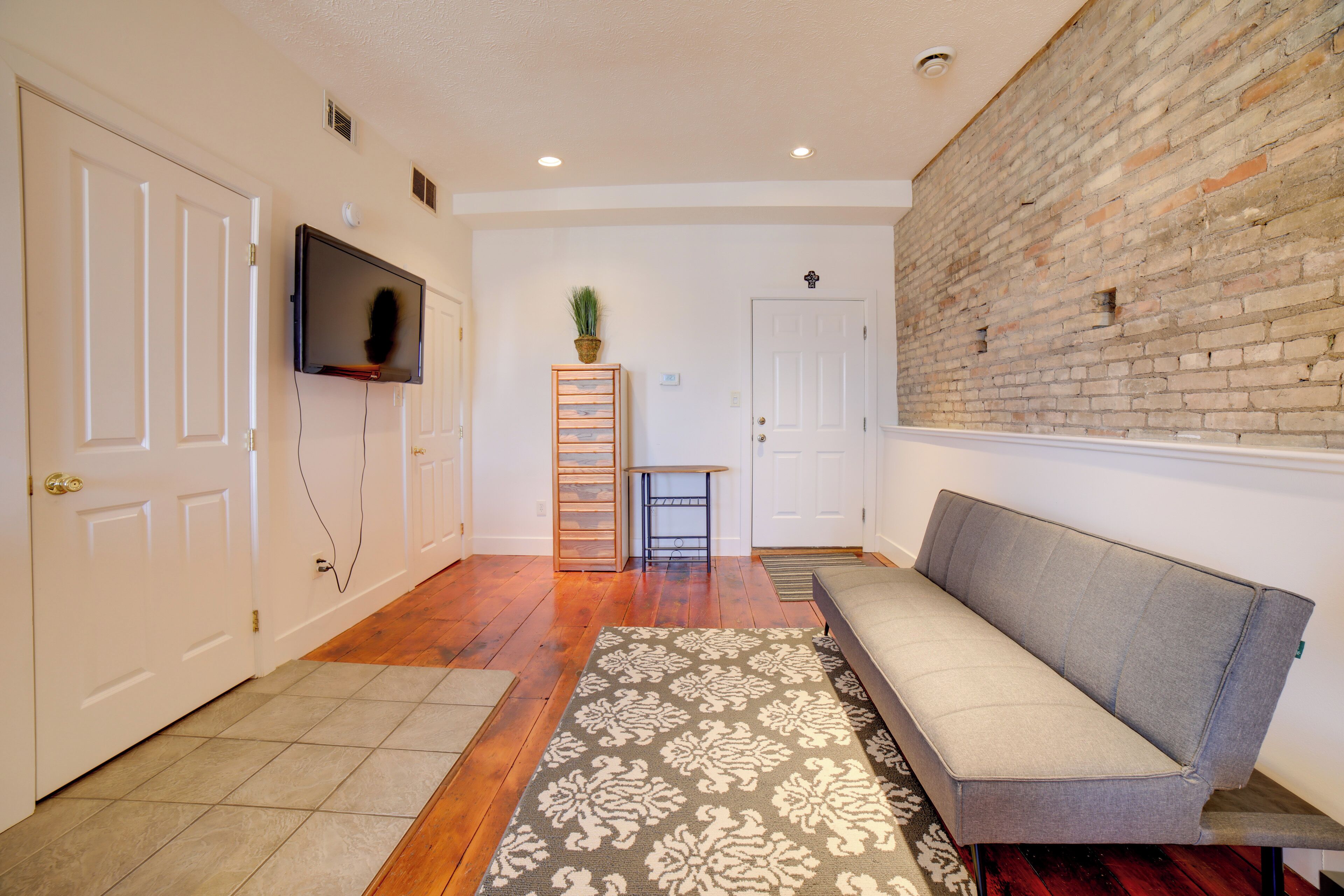 Apartment (0 Bedroom) | Interior