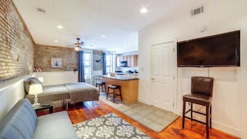 Apartment (0 Bedroom) | Front of property