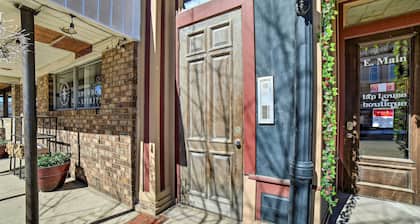 Cozy Lowell Studio ~ 19 Mi to Grand Rapids!