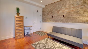 Apartment (0 Bedroom) | Interior
