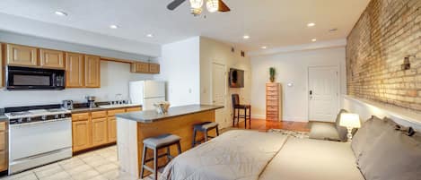 Apartment (0 Bedroom) | Interior