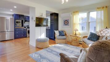 House (3 Bedrooms) | Front of property