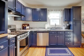 House (3 Bedrooms) | Interior