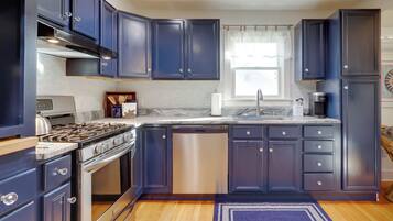 House (3 Bedrooms) | Interior