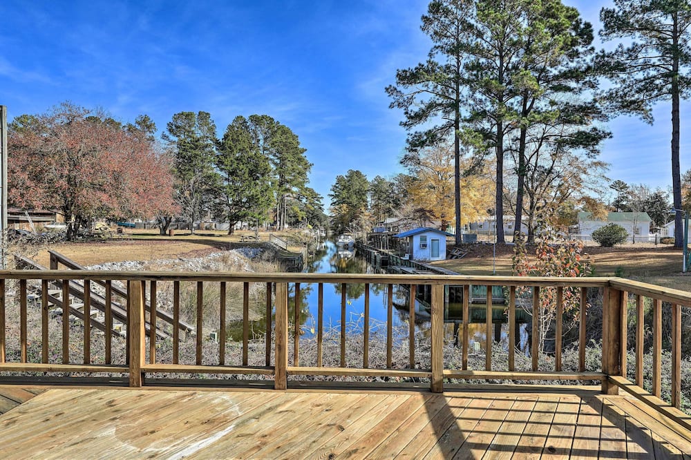 'cozy Cottage' w/ Shared Dock on Dawson Creek - Havelock, NC