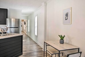 Cottage (1 Bedroom) | Intérieur