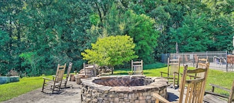 Cozy Townsend Condo, Resort-style Amenities!