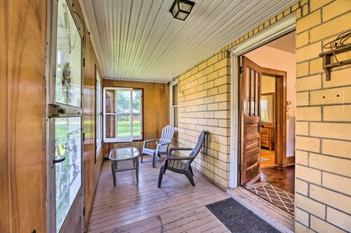 Family-friendly Marlinton Home: Walk Downtown!