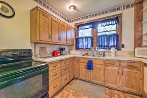 House (3 Bedrooms) | Interior - Family-friendly Marlinton Home: Walk Downtown! (Marlinton)