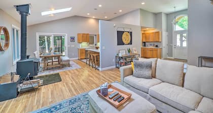 Cozy Whitehall Hideaway w/ Hot Tub + Chiminea!