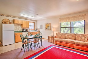 House (2 Bedrooms) | Interior