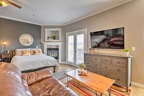 Apartment (0 Bedroom) | Interior