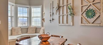 Large, Cozy Midway Studio w/ Mountain Views!