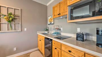 Apartment (0 Bedroom) | Interior