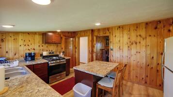 Cottage (3 Bedrooms) | Interior