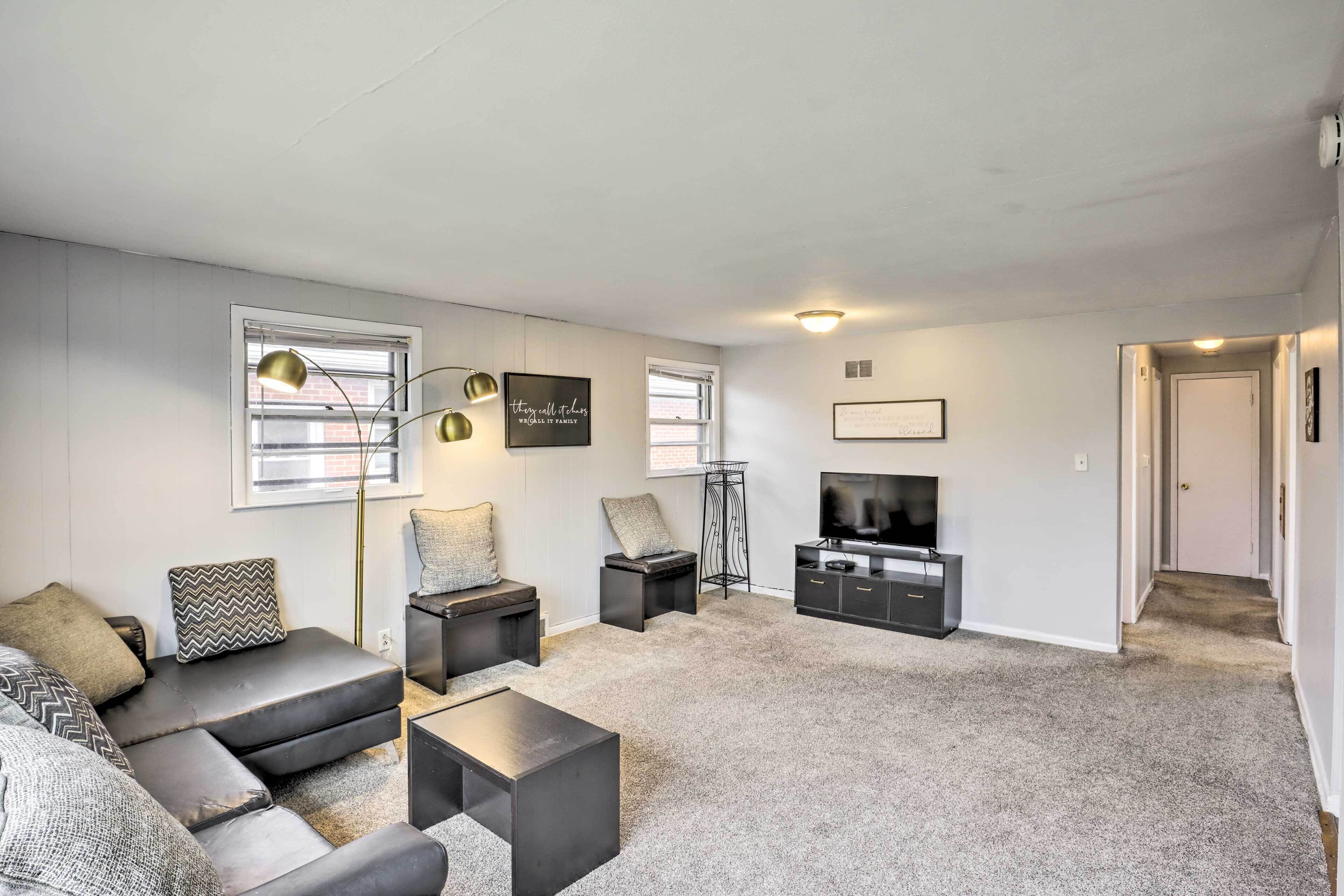 Cozy Milwaukee Home: 3 Mi to Whitefish Bay!