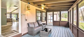 Cozy Sherrodsville Home: Walk to Lake Atwood!