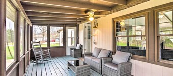 Cozy Sherrodsville Home: Walk to Lake Atwood!