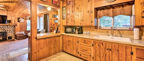 House (2 Bedrooms) | Interior