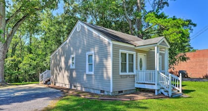 Cozy Pantego Cottage ~ 5 Miles to Belhaven!