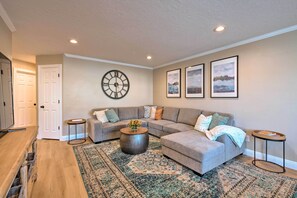 Interior - Family-friendly Escape - Near BYU and Mountains! (Provo)