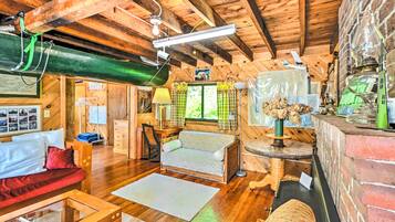 Rumah (2 Bedrooms) | Interior