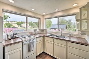 Apartment (0 Bedroom) | Interior