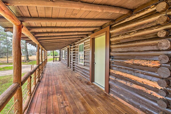 House (4 Bedrooms) | Interior - 11 Mi to Lake Ouachita: Family Cabin w/ Yard (Royal)