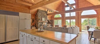 Elegant & Quiet Maine Escape w/ Sauna & Deck!
