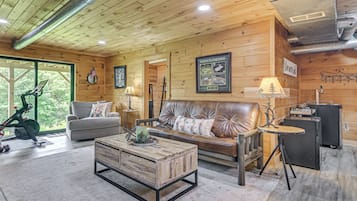 Casa (Multiple Bedrooms) | Parte interna