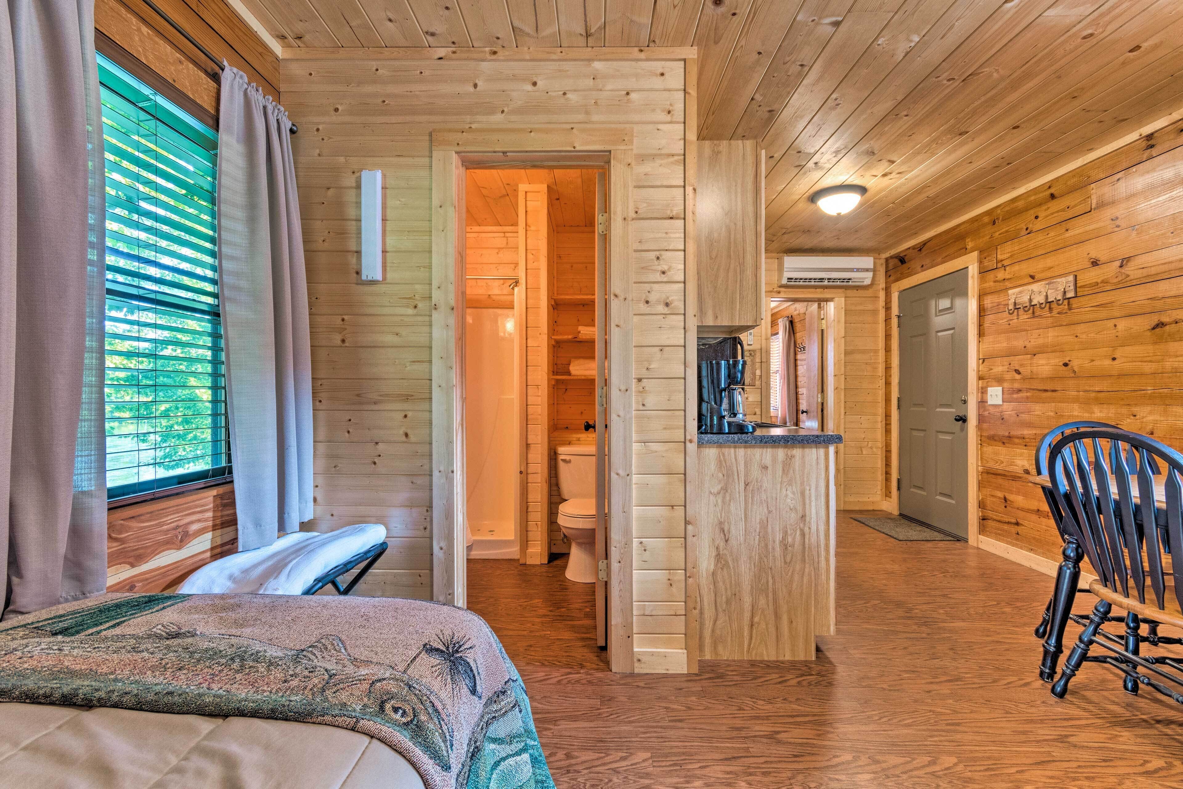 Heber Springs Cabin, 400 Ft to Direct River Access