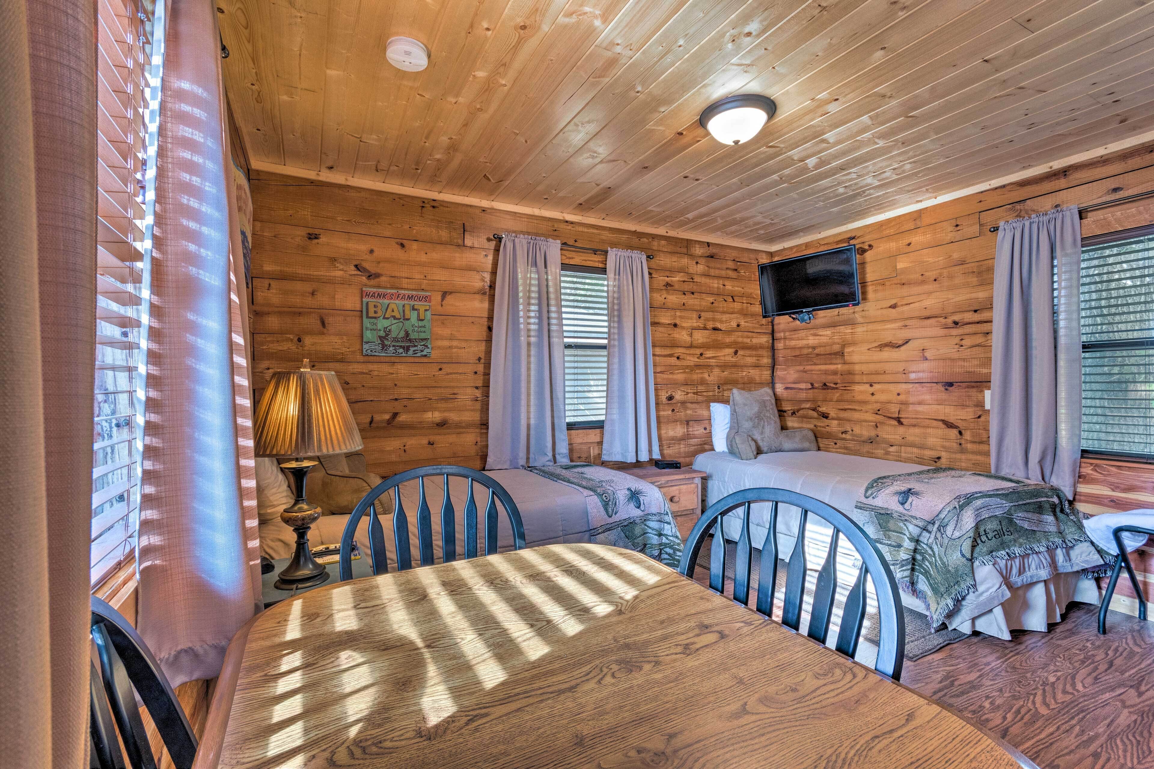 Heber Springs Cabin, 400 Ft to Direct River Access