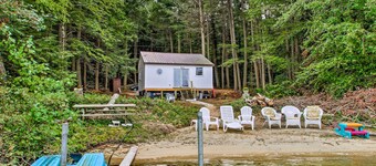 Hartford Cottage w/ Private Beach on Bear Pond!