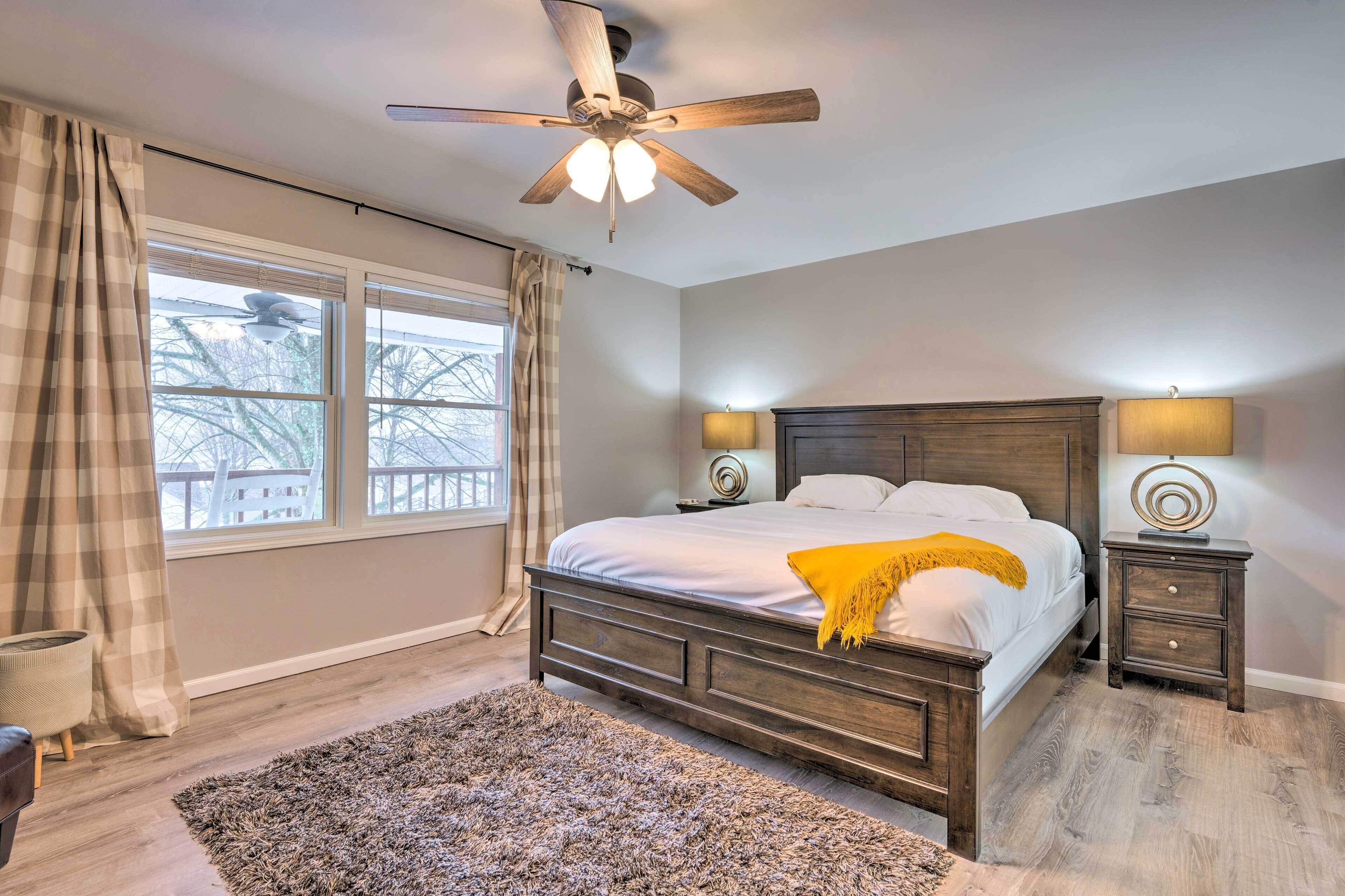 Hilltop Home Near Apple Valley Attractions!