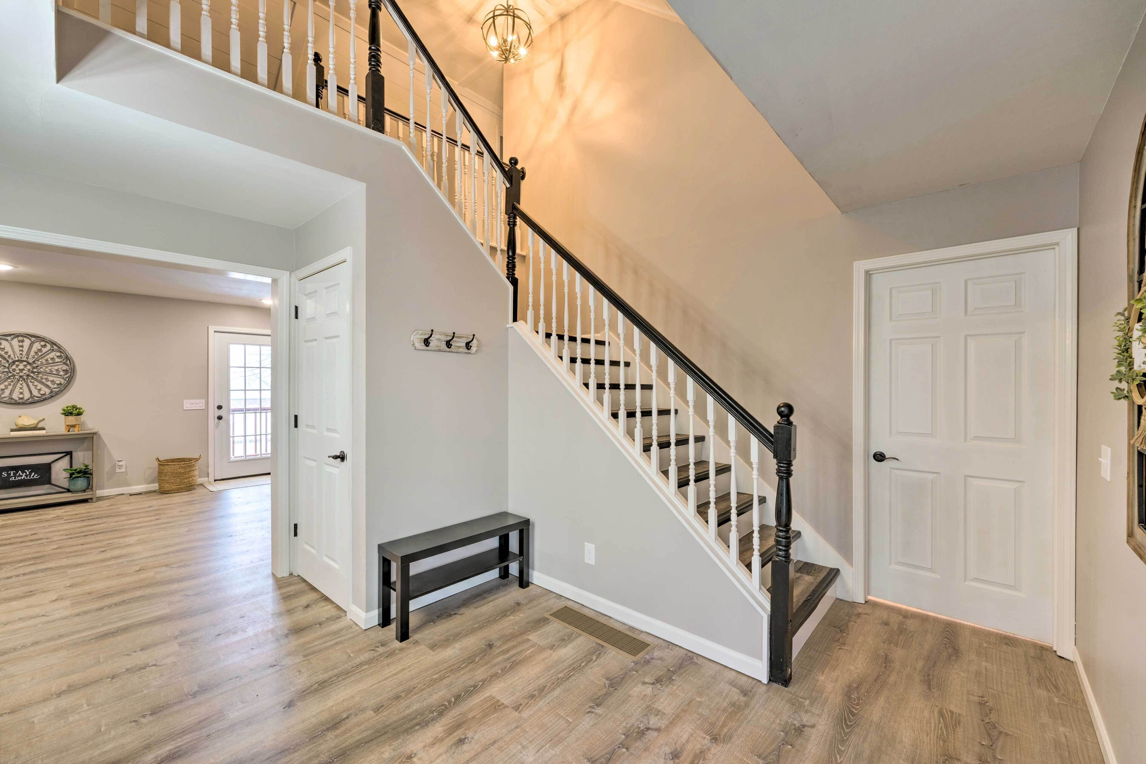 Hilltop Home Near Apple Valley Attractions!