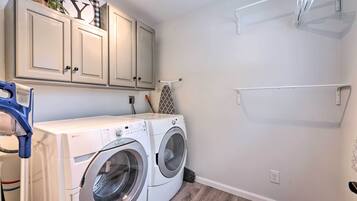 Nhà (3 Bedrooms) | Nội thất