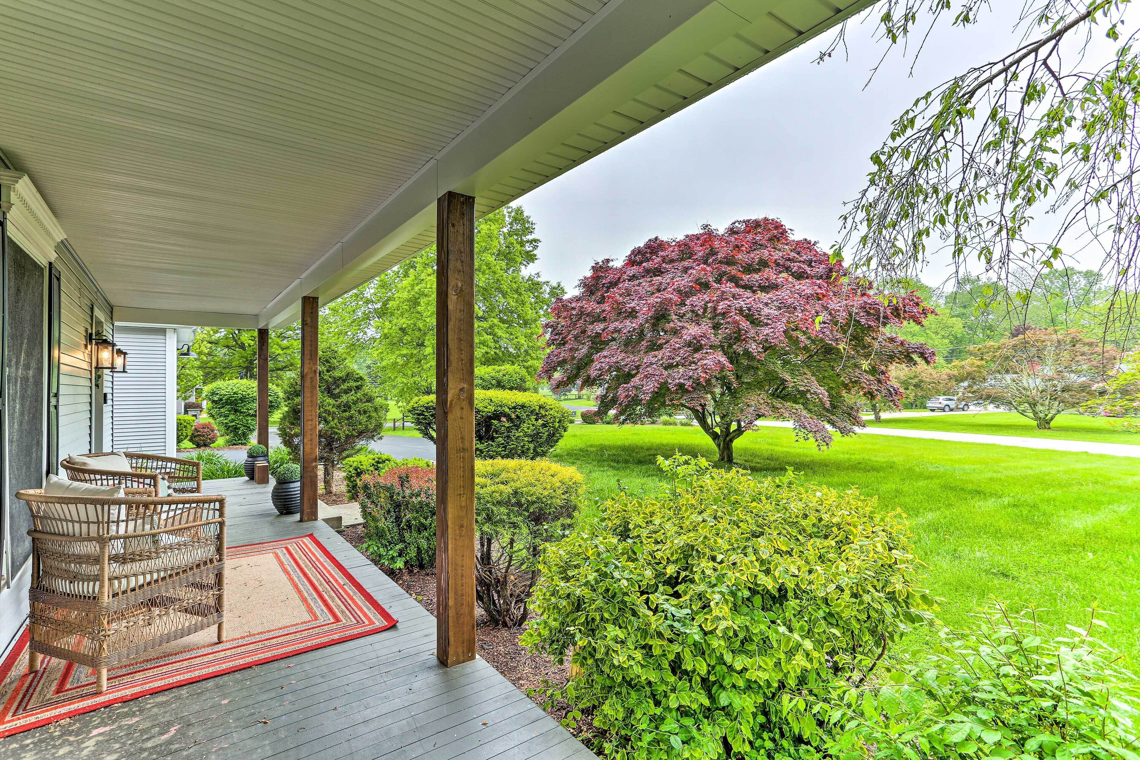 Gorgeous Montgomery Home With Hot Tub!