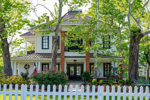 Historic Huntington Home w/ Pond & Flower Gardens!