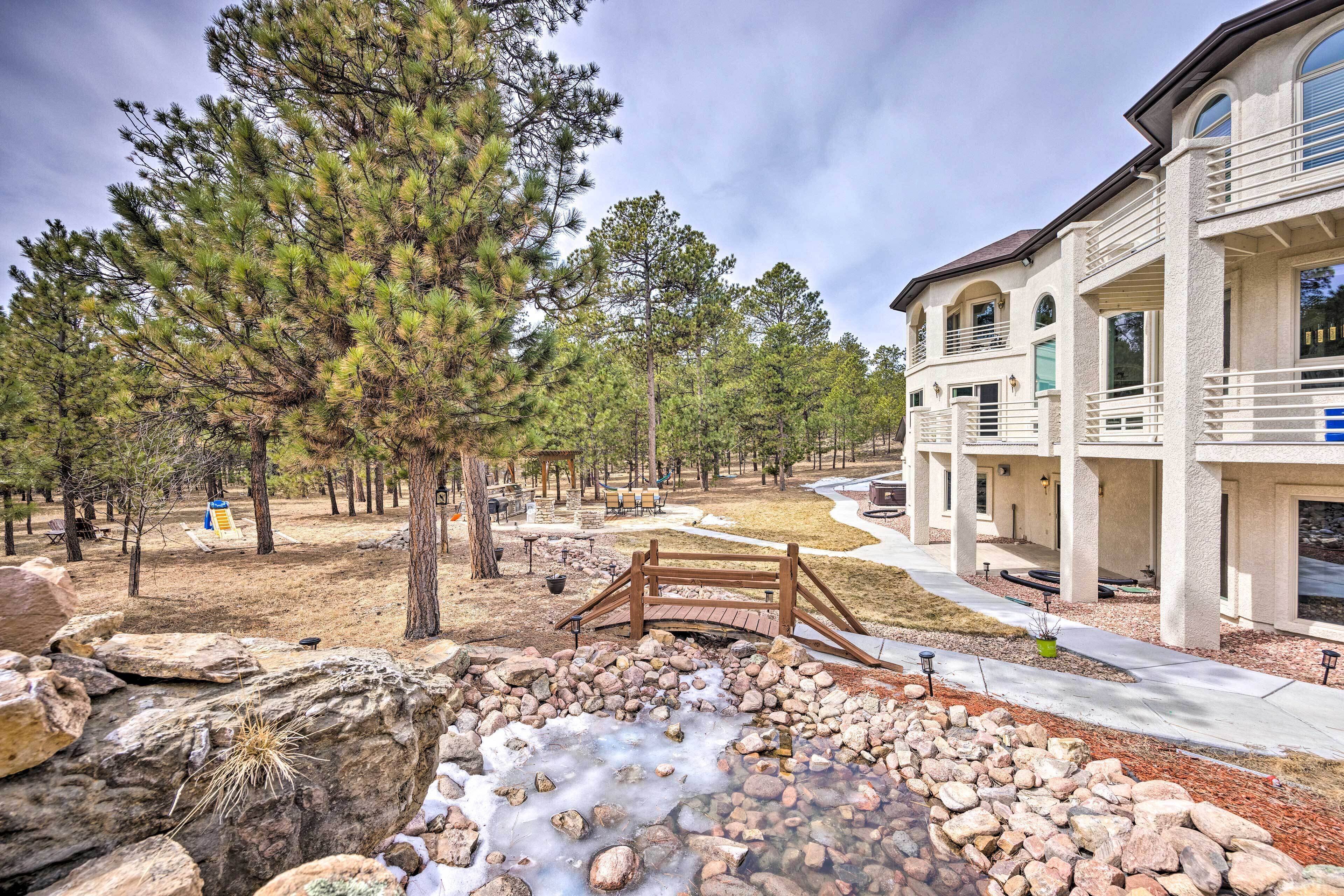 House (5 Bedrooms) | Interior