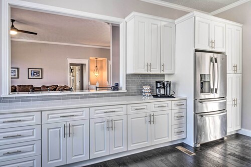 Spacious Westfield Home w/ Sports Complex On-site