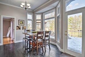 Interior - Spacious Westfield Home w/ Sports Complex On-site (Westfield)