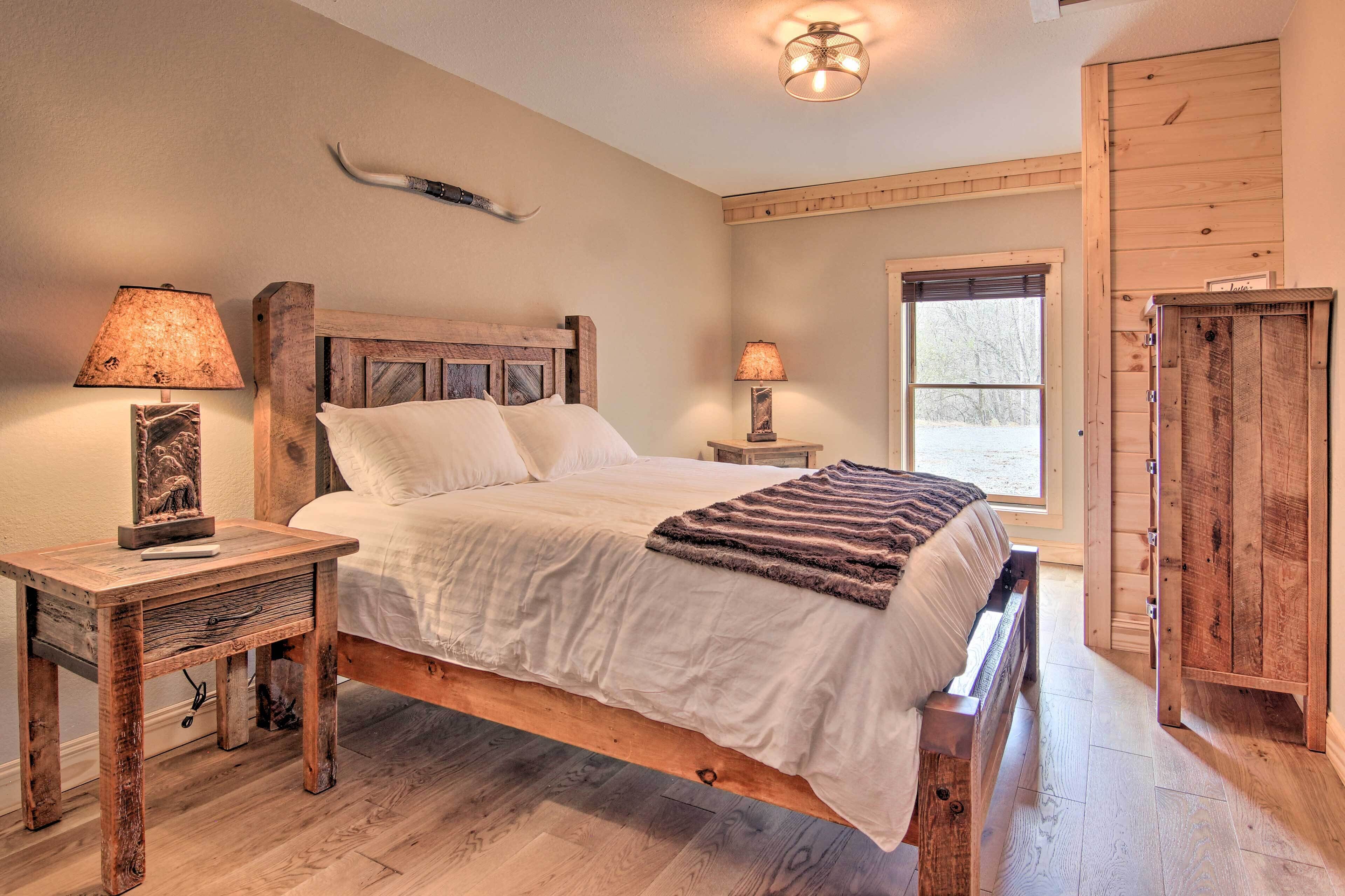 Family-friendly Marshall Home ~ 5 Mi to Downtown!