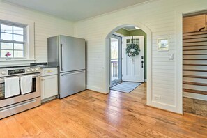 Cottage (3 Bedrooms) | Interior - Farmhouse Cottage on 10 Acres: Trails On-site (Browns Summit)