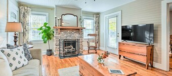 Farmhouse Cottage on 10 Acres: Trails On-site