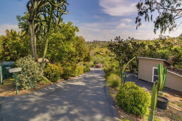House (3 Bedrooms) | Interior - Fallbrook Home w/ Mountain Views: Close to Hiking! (Fallbrook)