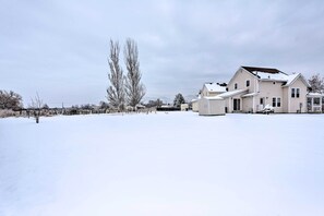 House (3 Bedrooms) | Interior