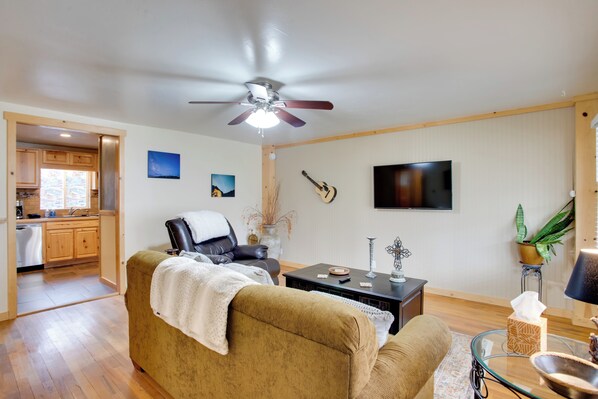 Apartment (2 Bedrooms) | Front of property